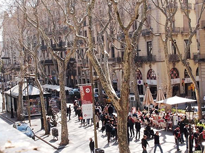 Đại lộ Las Ramblas biểu tượng của thành phố Barcelona