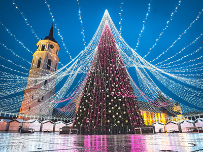 8 cây thông Noel hoành tráng và rực rỡ nhất trên khắp thế giới