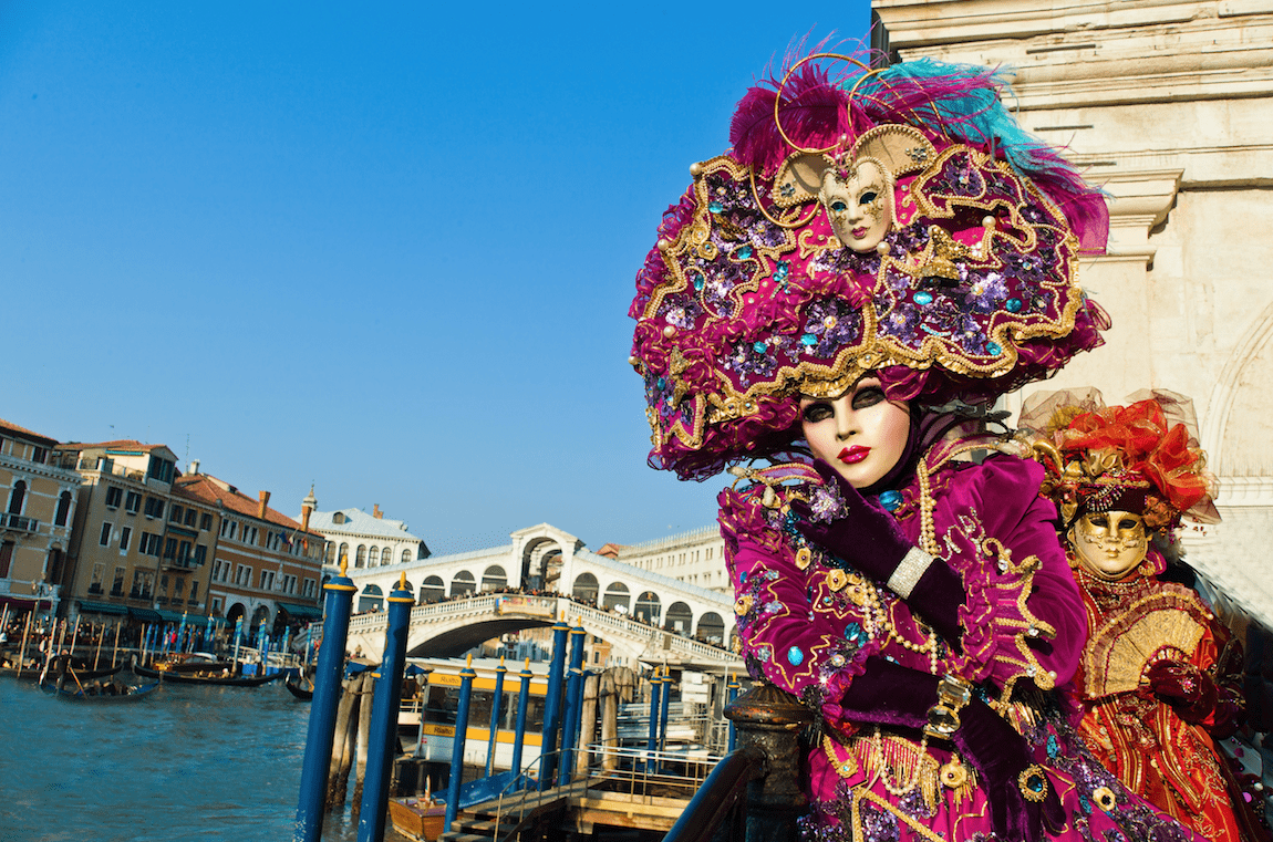 Khám phá lễ hội Venice Carnival ngập tràn sắc màu Italy